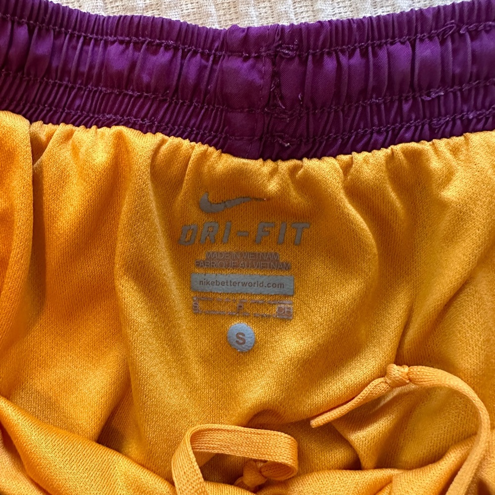 NIKE RUNNING SHORTS - Picture 2 of 3